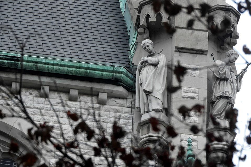 Saint Francis Xavier College Church at Saint Louis University.